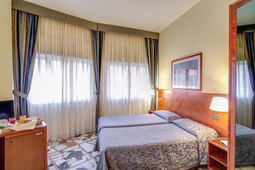 Hotel Giotto Roma Exterior foto