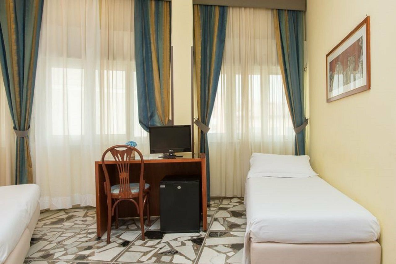 Hotel Giotto Roma Exterior foto